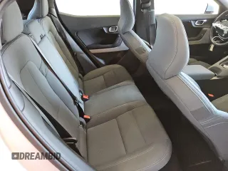 2023 Polestar 2 z VIN YSMEG3KA5PL131379, wystawiony jako Copart lot #76077814 z przebiegiem 27 045 mil mil oraz Czysty tytuł • Clean title. Historia ofert i sprzedaży dostępna na DreamBid. Obrazek 10.
