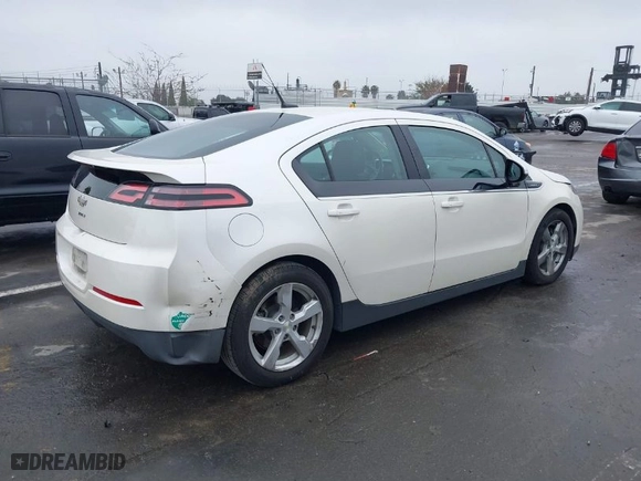 2013 Chevrolet Volt with VIN 1G1RH6E40DU126221, listed as a IAAI auction lot 41924317 with 99,633 mi miles. Bid and sale history available at carsss.com. Image 4.