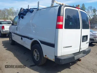 2006 Chevrolet Express Cargo Van with VIN 1GCGG25V761272316, listed as a IAAI auction lot 41967324 with 336,728 mi miles. Bid and sale history available at carsss.com. Image 3.