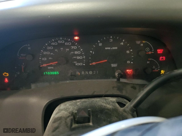 2004 Ford Super Duty F-250 XL with VIN 1FTNF21L94ED06700, listed as a Copart auction lot 87167674 with 173,308 mi miles and Salvage Title. Bid and sale history available at carsss.com. Image 9.