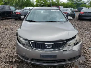 2010 Kia Forte EX z VIN KNAFU4A2XA5250756, wystawiony jako Copart lot #58743405 z przebiegiem 204 266 mil mil oraz Szkoda całkowita • Salvage title. Historia ofert i sprzedaży dostępna na DreamBid. Obrazek 5.