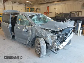 2022 Chrysler Pacifica Hybrid Touring L z VIN 2C4RC1L74NR212569, wystawiony jako IAAI lot #42154899 z przebiegiem 35 340 mil mil oraz . Historia ofert i sprzedaży dostępna na DreamBid. Obrazek 1.