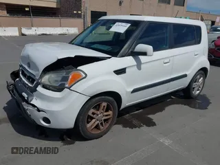 2010 Kia Soul + with VIN KNDJT2A21A7128666, listed as a IAAI auction lot 42019160 with 113,198 mi miles. Bid and sale history available at carsss.com. Image 17.