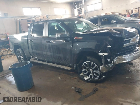 2022 Chevrolet Silverado 1500 LT with VIN 1GCUDDED8NZ537551, listed as a IAAI auction lot 41538996 with 34,083 mi miles and . Bid and sale history available at DreamBid. Image 13.
