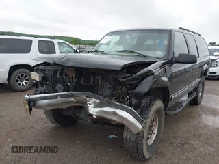1999 Chevrolet Suburban with VIN 3GNGK26J8XG220021, listed as a IAAI auction lot 42145815 with 172,956 mi miles and . Bid and sale history available at DreamBid. Image 6.