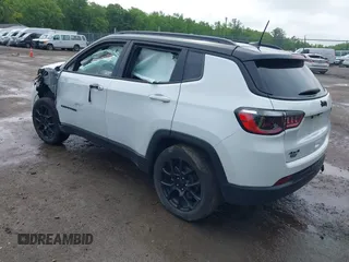 2023 Jeep Compass Latitude with VIN 3C4NJDBN3PT510424, listed as a IAAI auction lot 42385491 with 58,640 mi miles and . Bid and sale history available at DreamBid. Image 3.