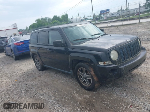 2008 Jeep Patriot Sport z VIN 1J8FF28W98D798783, wystawiony jako IAAI lot #42289785 z przebiegiem 116 453 mil mil oraz . Historia ofert i sprzedaży dostępna na DreamBid. Obrazek 1.