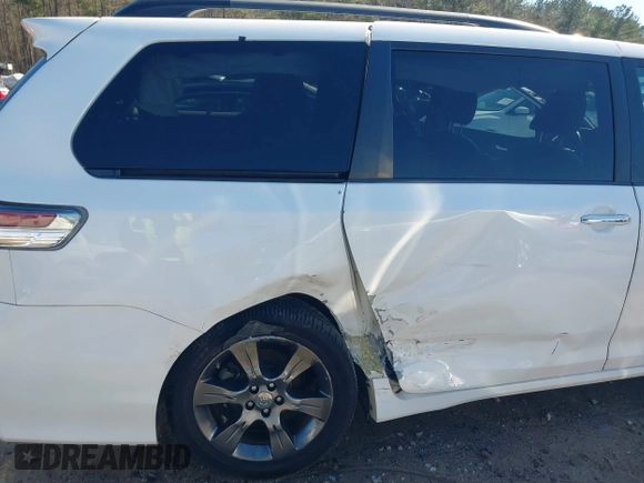 2015 Toyota Sienna SE with VIN 5TDXK3DC4FS658148, listed as a IAAI auction lot 41601341 with 110,329 mi miles. Bid and sale history available at carsss.com. Image 6.