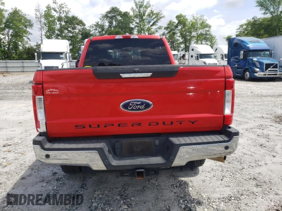 2018 Ford F-250 XL z VIN 1FT7W2B6XJEC16792, wystawiony jako Copart lot #54939215 z przebiegiem 130 610 mil mil oraz Szkoda całkowita • Salvage title. Historia ofert i sprzedaży dostępna na DreamBid. Obrazek 6.