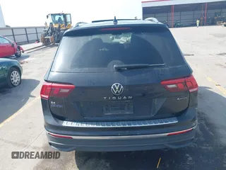 2022 Volkswagen Tiguan SE with VIN 3VV2B7AX0NM146315, listed as a IAAI auction lot 42512975 with 40,577 mi miles and . Bid and sale history available at DreamBid. Image 16.