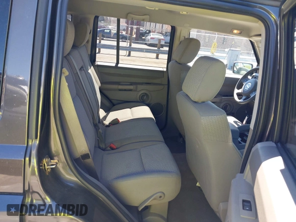 2006 Jeep Commander z VIN 1J8HH48K96C176263, wystawiony jako IAAI lot #41843558 z przebiegiem 172 157 mil mil oraz . Historia ofert i sprzedaży dostępna na DreamBid. Obrazek 8.
