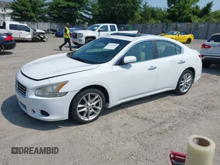 2009 Nissan Maxima S z VIN 1N4AA51E59C861653, wystawiony jako IAAI lot #42467806 z przebiegiem 207 001 mil mil oraz . Historia ofert i sprzedaży dostępna na DreamBid. Obrazek 2.