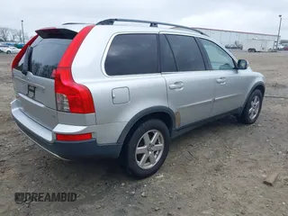 2007 Volvo XC90 I6 with VIN YV4CY982271354992, listed as a IAAI auction lot 41834370 with 210,398 mi miles. Bid and sale history available at carsss.com. Image 4.