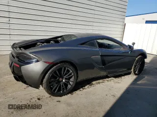 2017 McLaren 570S z VIN SBM13DAA0HW002700, wystawiony jako Copart lot #72814524 z przebiegiem Nie podano mil oraz Szkody całkowita. Historia ofert i sprzedaży dostępna na DreamBid. Obrazek 3.