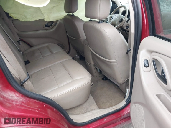 2007 Ford Escape Limited with VIN 1FMCU94147KA24935, listed as a IAAI auction lot 41374921 with 111,512 mi miles. Bid and sale history available at carsss.com. Image 8.