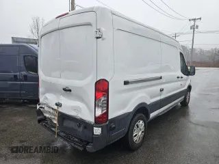 2015 Ford Transit with VIN 1FTNR2CGXFKA38171, listed as a Copart auction lot 82190404 with 93,545 mi miles and Clean Title. Bid and sale history available at DreamBid. Image 4.