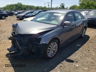 2014 Volkswagen Jetta SEL z VIN 3VWL17AJ9EM440620, wystawiony jako Copart lot #60753244 z przebiegiem 103 824 mil mil oraz Szkoda całkowita • Salvage title. Historia ofert i sprzedaży dostępna na DreamBid. Obrazek 1.
