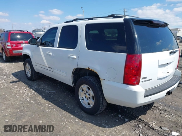 2009 GMC Yukon SLT w/4SA with VIN 1GKFK33059R282974, listed as a IAAI auction lot 42013219 with 209,240 mi miles. Bid and sale history available at carsss.com. Image 3.
