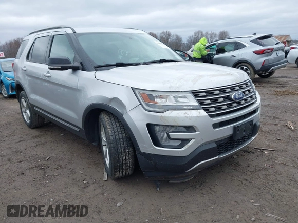 2017 Ford Explorer XLT with VIN 1FM5K8D81HGD94315, listed as a IAAI auction lot 41815160 with 97,022 mi miles and . Bid and sale history available at carsss.com. Image 1.