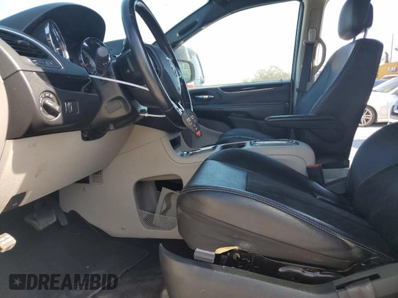 2019 Dodge Grand Caravan SXT with VIN 2C4RDGCG0KR786808, listed as a Copart auction lot 43694475 with 112,509 mi miles and Non Repairable. Bid and sale history available at DreamBid. Image 7.