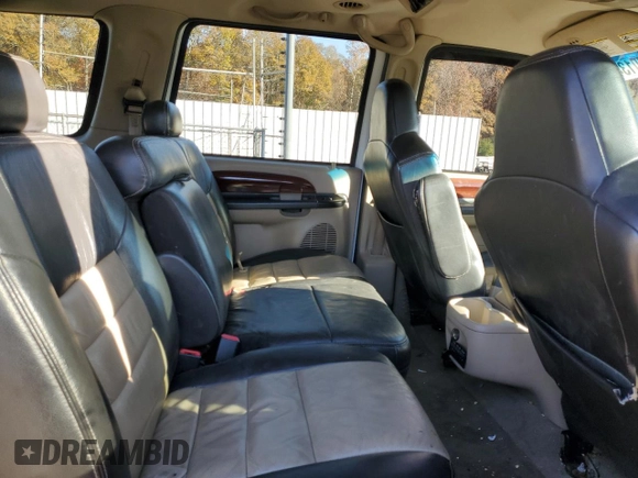 2005 Ford Excursion Eddie Bauer z VIN 1FMSU45P95EC14565, wystawiony jako Copart lot #84520134 z przebiegiem 276 698 mil mil oraz Szkoda całkowita • Salvage title. Historia ofert i sprzedaży dostępna na DreamBid. Obrazek 10.