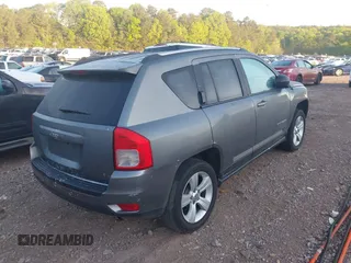 2011 Jeep Compass Latitude with VIN 1J4NT1FB4BD260158, listed as a IAAI auction lot 42013286 with 326,493 mi miles. Bid and sale history available at carsss.com. Image 4.