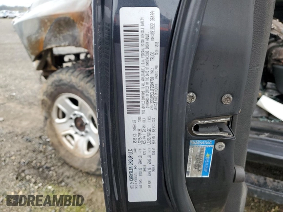 2015 Ram 2500 Tradesman z VIN 3C6UR5CL1FG504790, wystawiony jako Copart lot #45208565 z przebiegiem Nie podano mil oraz Nie do naprawy • Non repairable. Historia ofert i sprzedaży dostępna na DreamBid. Obrazek 13.