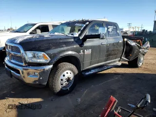 2018 Ram 3500 Laramie z VIN 3C63RRJL1JG299647, wystawiony jako Copart lot #86768364 z przebiegiem 137 443 mil mil oraz Szkoda całkowita • Salvage title. Historia ofert i sprzedaży dostępna na DreamBid. Obrazek 1.