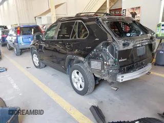 2021 Toyota RAV4 Hybrid LE z VIN 2T3M6RFV8MW011627, wystawiony jako IAAI lot #42223959 z przebiegiem 99 776 mil mil oraz . Historia ofert i sprzedaży dostępna na DreamBid. Obrazek 3.
