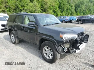 2024 Toyota 4Runner SR5 z VIN JTEMU5JR4R6284870, wystawiony jako Copart lot #56626445 z przebiegiem 20 658 mil mil oraz Szkoda całkowita • Salvage title. Historia ofert i sprzedaży dostępna na DreamBid. Obrazek 4.