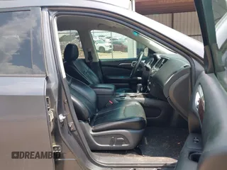 2014 Nissan Pathfinder Platinum z VIN 5N1AR2MN1EC734966, wystawiony jako IAAI lot #42407058 z przebiegiem 99 998 mil mil oraz . Historia ofert i sprzedaży dostępna na DreamBid. Obrazek 5.