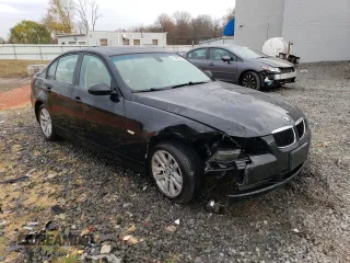 2006 BMW 3 Series 325xi with VIN WBAVD13536KV13065, listed as a Copart auction lot 81038394 with 0 mi miles and Salvage Title. Bid and sale history available at carsss.com. Image 4.