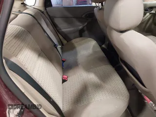 2007 Ford Focus S z VIN 1FAFP34N27W313853, wystawiony jako IAAI lot #41491294 z przebiegiem Nie podano mil oraz . Historia ofert i sprzedaży dostępna na DreamBid. Obrazek 8.
