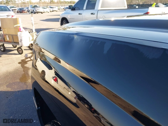 2014 Chevrolet Silverado 1500 LT with VIN 1GCRCREC5EZ400824, listed as a IAAI auction lot 41658622 with 107,105 mi miles. Bid and sale history available at carsss.com. Image 6.