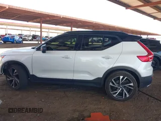 2019 Volvo XC40 Momentum с VIN YV4162XZ5K2016041, выставлен на аукционе IAAI как лот 42565362 с пробегом 112 329 миль миль и . История ставок и продаж доступна на DreamBid. Изображение 13.