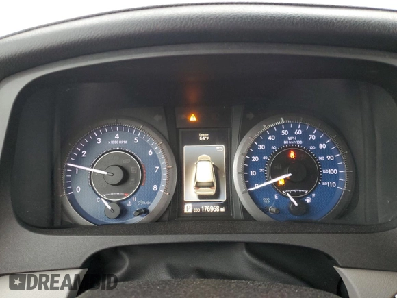 2015 Toyota Sienna XLE with VIN 5TDYK3DC6FS660035, listed as a Copart auction lot 51660075 with 176,968 mi miles and Salvage Title. Bid and sale history available at DreamBid. Image 9.
