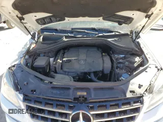 2015 Mercedes-Benz M 350 z VIN 4JGDA5HB8FA581991, wystawiony jako Copart lot #47315135 z przebiegiem 155 792 mil mil oraz Szkoda całkowita • Salvage title. Historia ofert i sprzedaży dostępna na DreamBid. Obrazek 12.