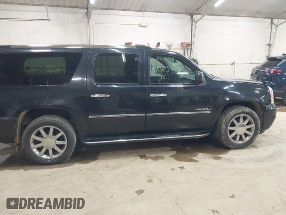 2012 GMC Yukon XL Denali with VIN 1GKS2MEF9CR323393, listed as a IAAI auction lot 41983097 with Not Provided miles. Bid and sale history available at carsss.com. Image 13.