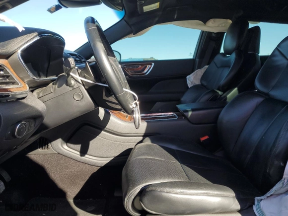 2017 Lincoln Continental Reserve with VIN 1LN6L9NC6H5631760, listed as a Copart auction lot 87201744 with 44,118 mi miles and Salvage Title. Bid and sale history available at carsss.com. Image 7.