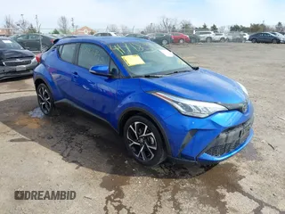 2022 Toyota C-HR XLE with VIN NMTKHMBX4NR141580, listed as a IAAI auction lot 41718394 with 27,294 mi miles. Bid and sale history available at carsss.com. Image 1.