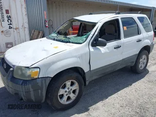 2005 Ford Escape XLT с VIN 1FMYU93165KA70903, выставлен на аукционе IAAI как лот 42291192 с пробегом 235 796 миль миль и . История ставок и продаж доступна на DreamBid. Изображение 2.