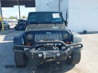 2013 Jeep Wrangler Unlimited Sport z VIN 1C4HJWDG9DL510121, wystawiony jako IAAI lot #42389944 z przebiegiem 84 390 mil mil oraz . Historia ofert i sprzedaży dostępna na DreamBid. Obrazek 12.