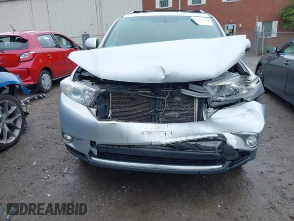 2013 Toyota Highlander Limited with VIN 5TDDK3EH2DS237488, listed as a IAAI auction lot 42672328 with 196,981 mi miles and . Bid and sale history available at DreamBid. Image 6.