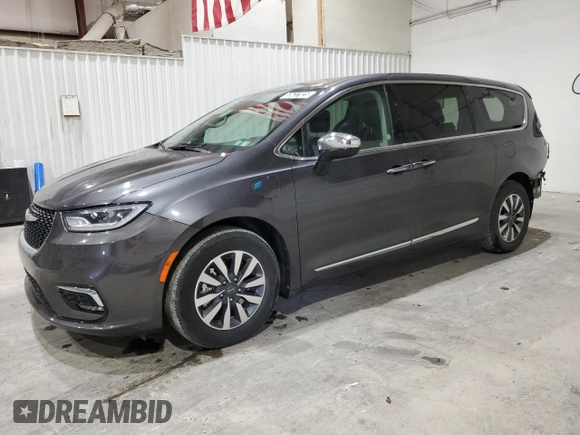 2023 Chrysler Pacifica Hybrid Limited с VIN 2C4RC1S75PR592297, выставлен на аукционе Copart как лот 53637925 с пробегом 39 249 миль миль и Списание • Salvage title. История ставок и продаж доступна на DreamBid. Изображение 1.