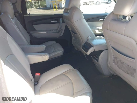 2007 GMC Acadia SLT with VIN 1GKER23767J102346, listed as a IAAI auction lot 41910537 with 181,743 mi miles. Bid and sale history available at carsss.com. Image 8.