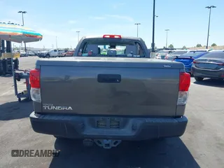 2013 Toyota Tundra z VIN 5TFRM5F15DX053654, wystawiony jako IAAI lot #42324593 z przebiegiem 128 206 mil mil oraz . Historia ofert i sprzedaży dostępna na DreamBid. Obrazek 16.