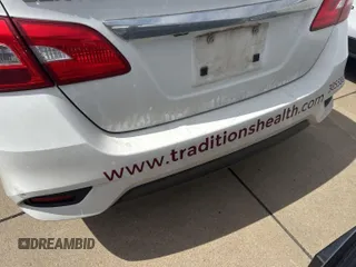 2018 Nissan Sentra SV z VIN 3N1AB7AP9JY305588, wystawiony jako IAAI lot #42526389 z przebiegiem 134 782 mil mil oraz . Historia ofert i sprzedaży dostępna na DreamBid. Obrazek 1.