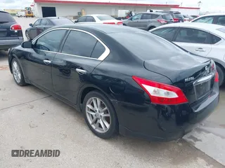 2010 Nissan Maxima SV z VIN 1N4AA5AP2AC855086, wystawiony jako IAAI lot #42493876 z przebiegiem 189 260 mil mil oraz . Historia ofert i sprzedaży dostępna na DreamBid. Obrazek 3.