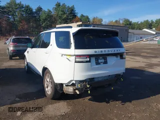 2018 Land Rover Discovery SE with VIN SALRG2RV3JA065359, listed as a IAAI auction lot 40677597 with 52,190 mi miles and . Bid and sale history available at DreamBid. Image 3.