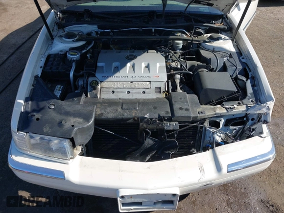 2000 Cadillac Eldorado ESC with VIN 1G6EL12Y0YB702778, listed as a IAAI auction lot 41988107 with 203,526 mi miles. Bid and sale history available at carsss.com. Image 10.